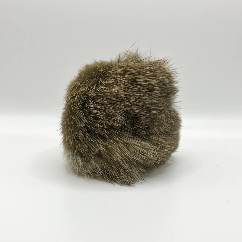 Kattleksak Max boll i kaninpäls