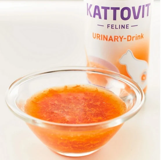 Kattovit Feline Drink Urinary napój 135 ml - wspiera nawodnienie i układ moczowy